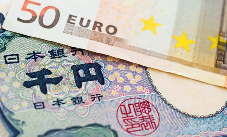 توقعات زوج اليورو/ين EUR/JPY: صراع بين الثيران والدببة قرب المتوسط المتحرك 200 ساعة عند منتصف 162.00 1 توقعات زوج اليورو/ين